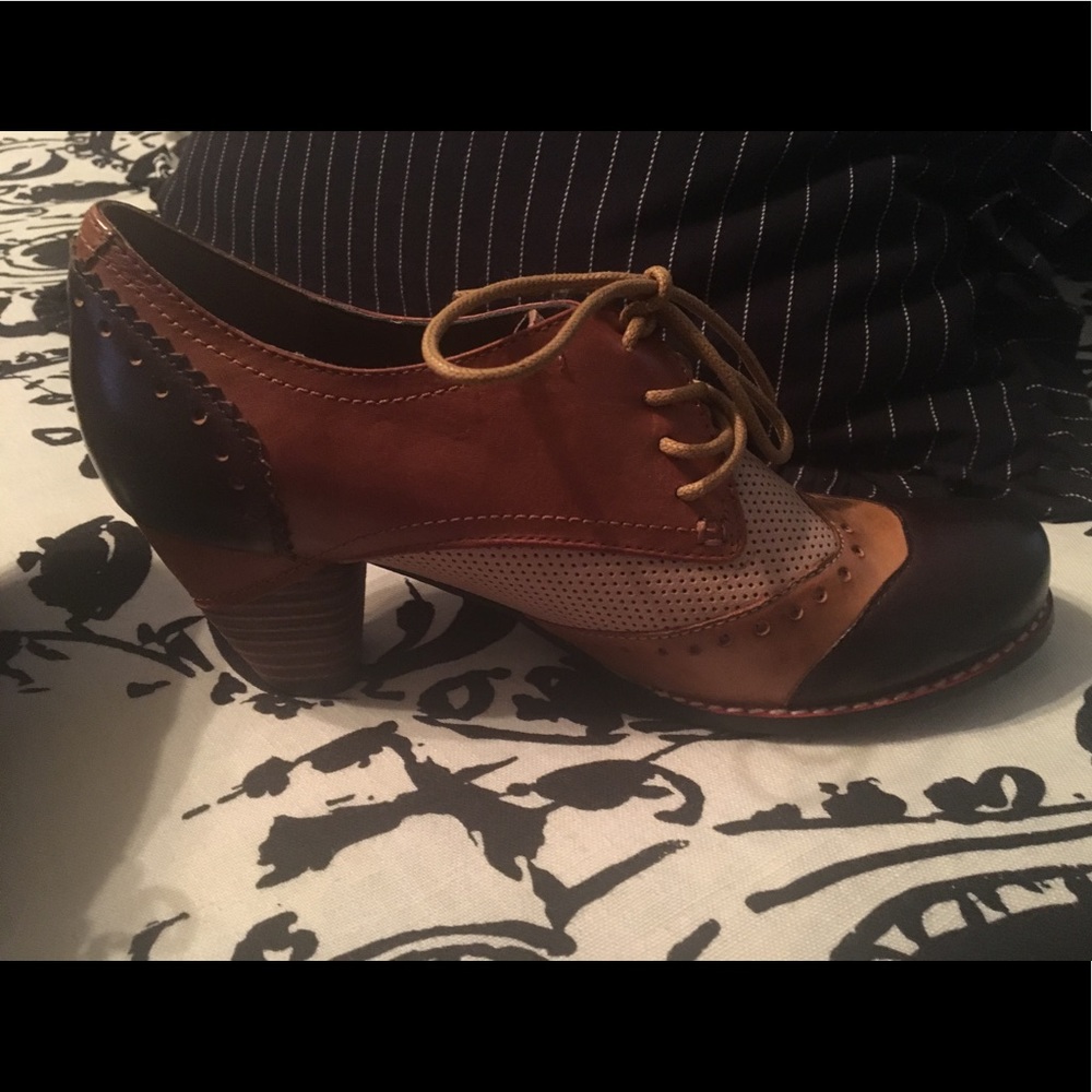 L’ Artiste Bardot Bootie Pump by Spring Step